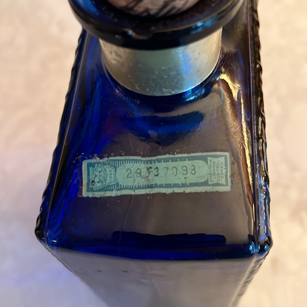 VNT 1969 Whiskey Decanter Cobalt Blue American Legion 50th Anniversary JW DANT - Picture 2 of 6